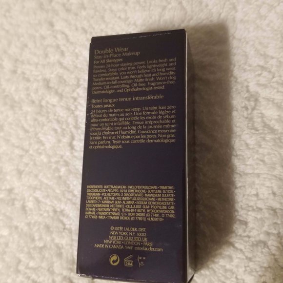 Estee Lauder Double Wear Stay-in-Place Makeup - Picture 3 of 7